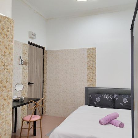 Queen Room Bukit Mertajam Alma Impian Kültér fotó